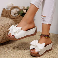 Bootara Women’s Liora Bow Flower Platform Wedge Slide Sandals – Peep-Toe Wide Strap Summer Slides (US 5–10.5)