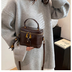 Bootara Women’s Premium Vintage Bucket Bag - Retro Chic Top Handle Crossbody Purse for Stylish Casual Use