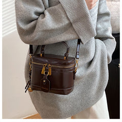 Bootara Women’s Premium Vintage Bucket Bag - Retro Chic Top Handle Crossbody Purse for Stylish Casual Use