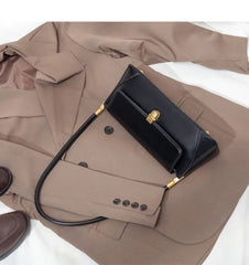 Bootara Women's Parisian Baguette Satchel – Vintage Underarm Bag with Convertible Strap & Timeless Textured Leather