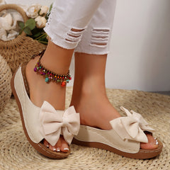 Bootara Women’s Liora Bow Flower Platform Wedge Slide Sandals – Peep-Toe Wide Strap Summer Slides (US 5–10.5)