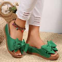 Bootara Women’s Liora Bow Flower Platform Wedge Slide Sandals – Peep-Toe Wide Strap Summer Slides (US 5–10.5)