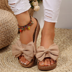 Bootara Women’s Liora Bow Flower Platform Wedge Slide Sandals – Peep-Toe Wide Strap Summer Slides (US 5–10.5)