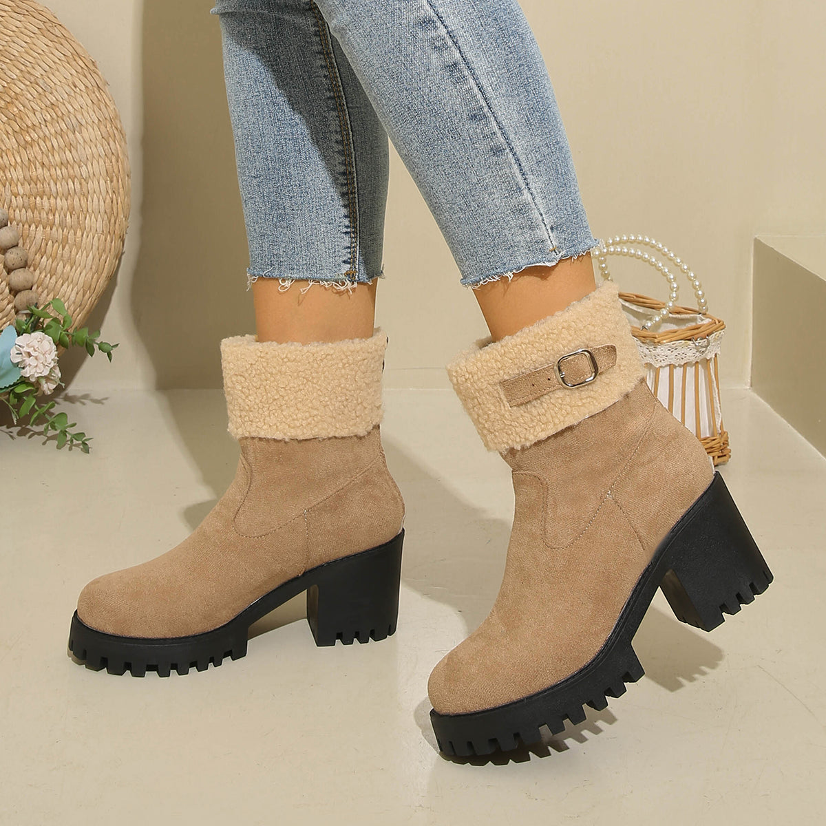 Bootara Women's Plush Fleece Lined Snow Boots - Chunky Heel Ankle Winter Fashion Boots (US 4-10)