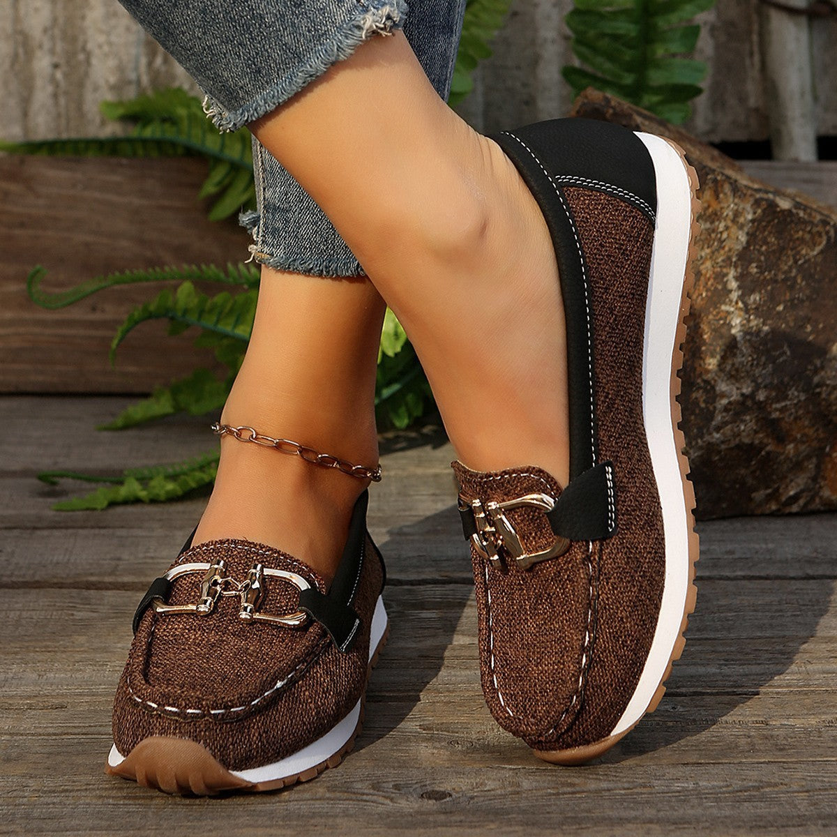 Bootara Women's Plus Size Flat Round-Toe Loafers Chain Buckle Slip-On Shoes