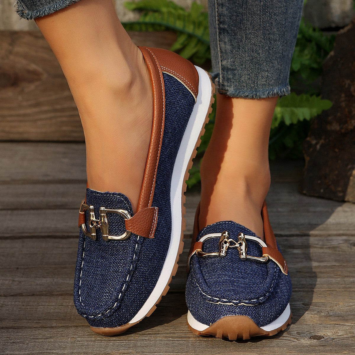 Bootara Women's Plus Size Flat Round-Toe Loafers Chain Buckle Slip-On Shoes