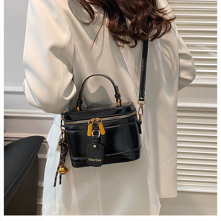Bootara Women’s Premium Vintage Bucket Bag - Retro Chic Top Handle Crossbody Purse for Stylish Casual Use