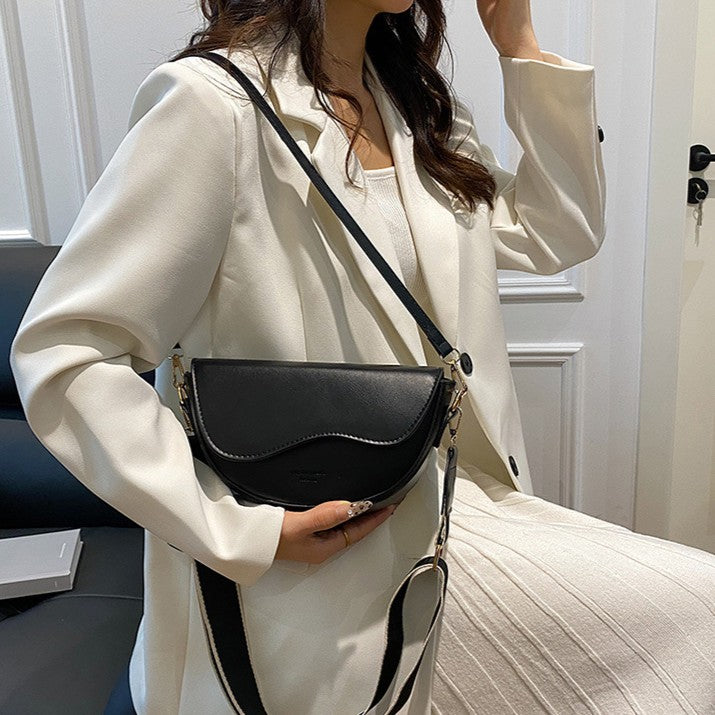 Bootara Women’s Vintage Saddle Crossbody Bag – Minimalist Underarm Shoulder Purse