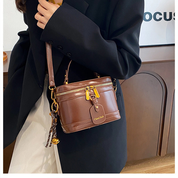 Bootara Women’s Premium Vintage Bucket Bag - Retro Chic Top Handle Crossbody Purse for Stylish Casual Use