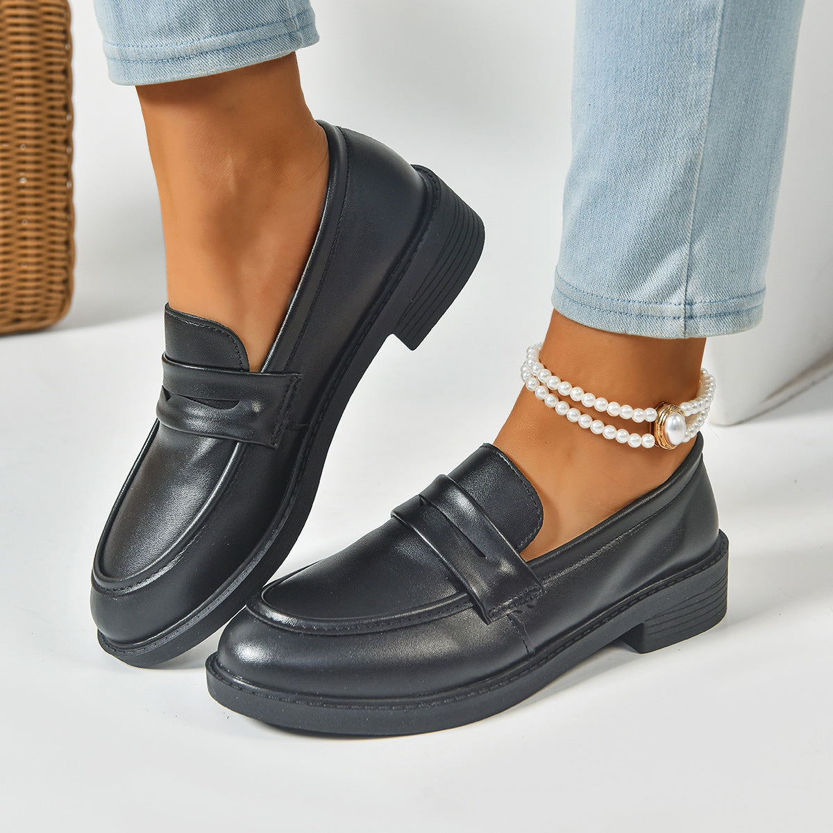 Bootara Women's Plus Size Gloss Chunky Heel Loafers Lacquer-Finish Slip-Ons