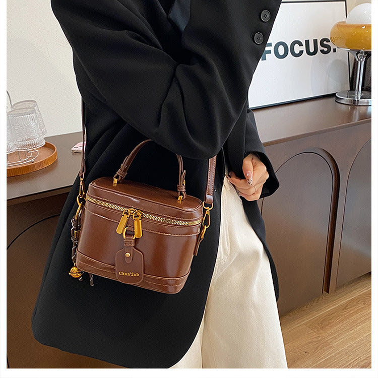 Bootara Women’s Premium Vintage Bucket Bag - Retro Chic Top Handle Crossbody Purse for Stylish Casual Use