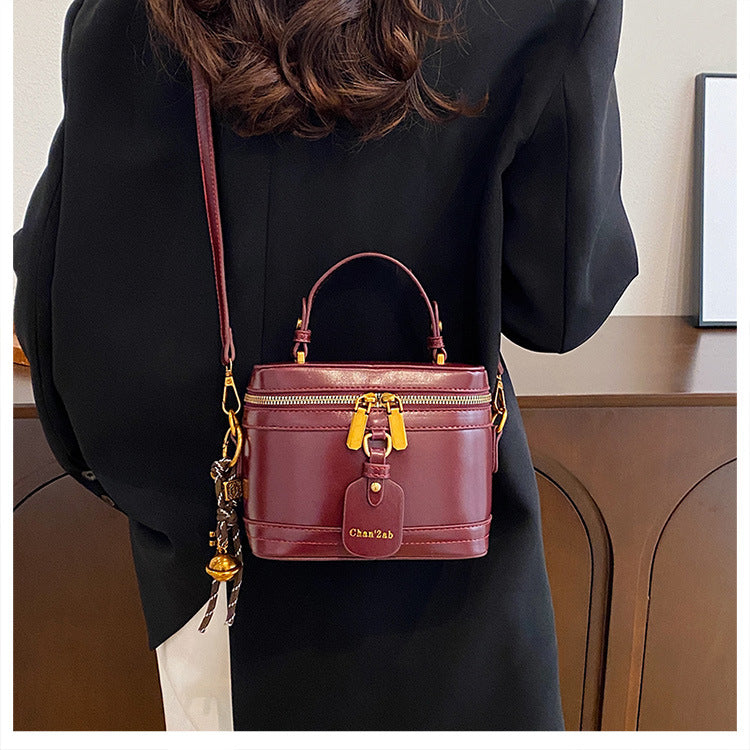 Bootara Women’s Premium Vintage Bucket Bag - Retro Chic Top Handle Crossbody Purse for Stylish Casual Use