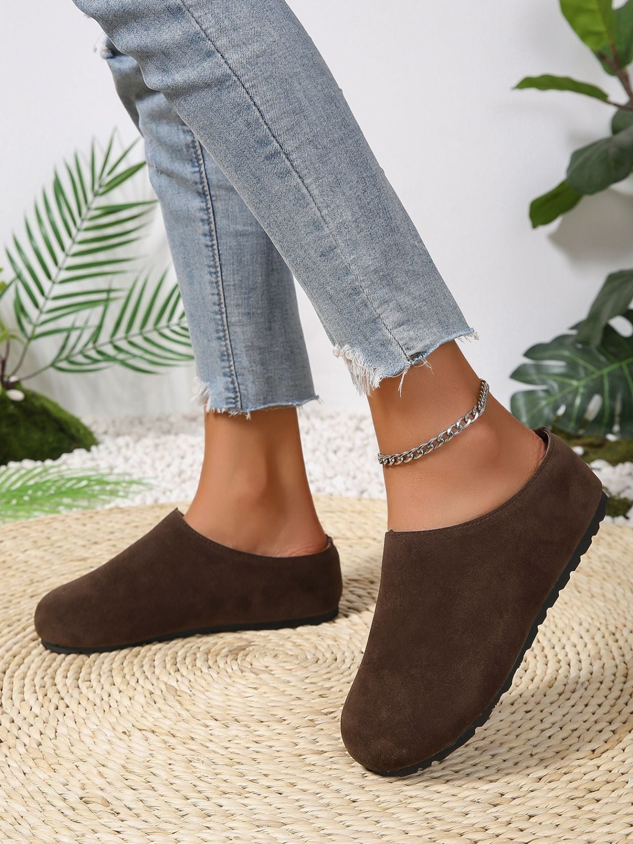 Bootara Women's Plus Size Suede Mules Casual Slip-On Closed-Toe Spring Loafers Anti-Slip Backless Slippers