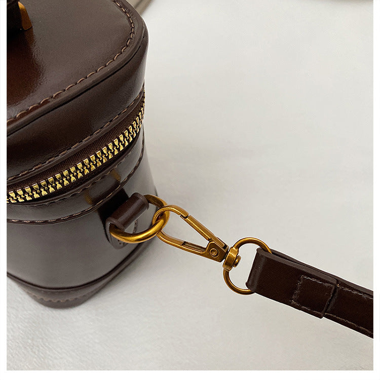 Bootara Women’s Premium Vintage Bucket Bag - Retro Chic Top Handle Crossbody Purse for Stylish Casual Use