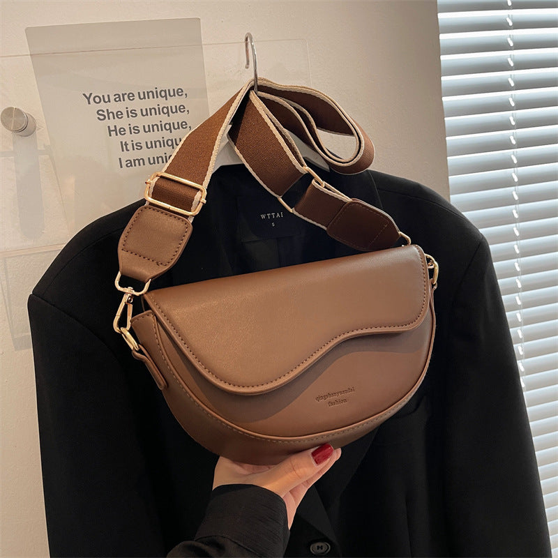 Bootara Women’s Vintage Saddle Crossbody Bag – Minimalist Underarm Shoulder Purse