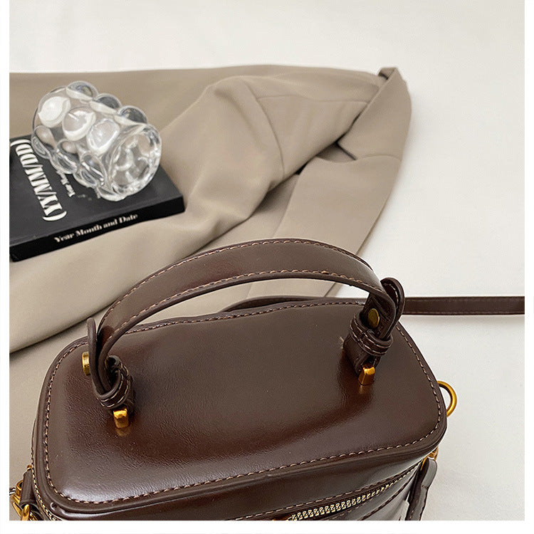 Bootara Women’s Premium Vintage Bucket Bag - Retro Chic Top Handle Crossbody Purse for Stylish Casual Use