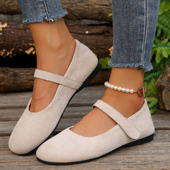 Bootara Women's Velmira Suede Mary Jane Flats – Vintage Round-Toe Ballet Shoes with Single Strap (US 5–10.5)