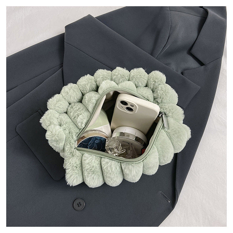 Bootara Women‘s Plush Tote & Crossbody Bag – Cloud-Like Soft Minimalist Purse for Everyday Chic