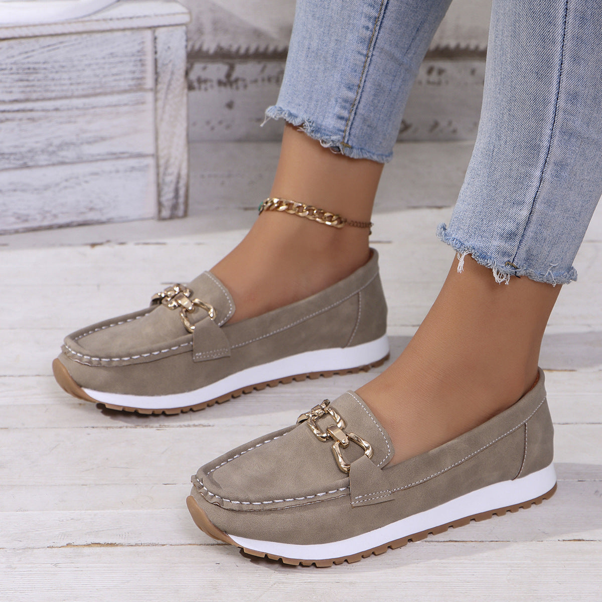 Bootara 2025 Women's Plus Size Flat Loafers Metal Chain Thick-Soled Casual Shoes New Style