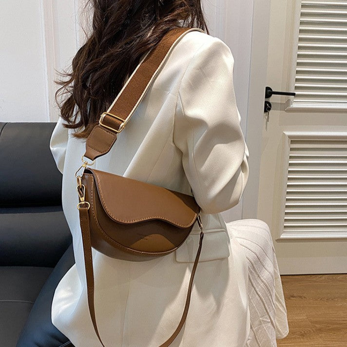 Bootara Women’s Vintage Saddle Crossbody Bag – Minimalist Underarm Shoulder Purse