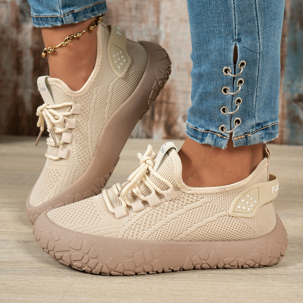 Thessalie Khaki knit sneakers with laces and taupe textured sole