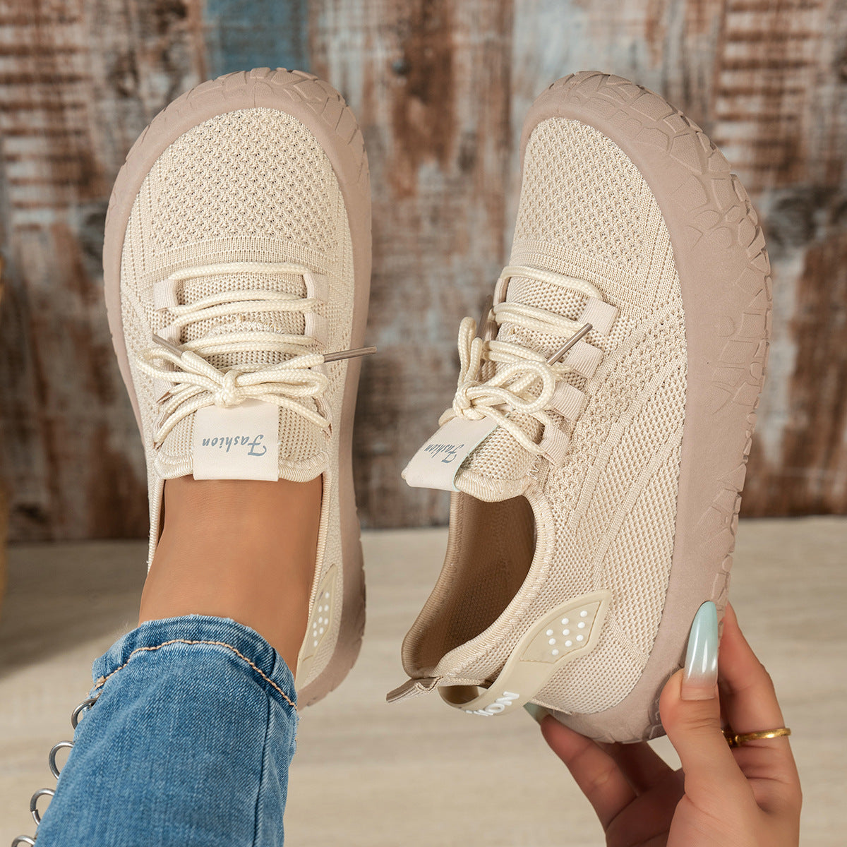 Thessalie Khaki knit sneakers with laces and taupe textured sole