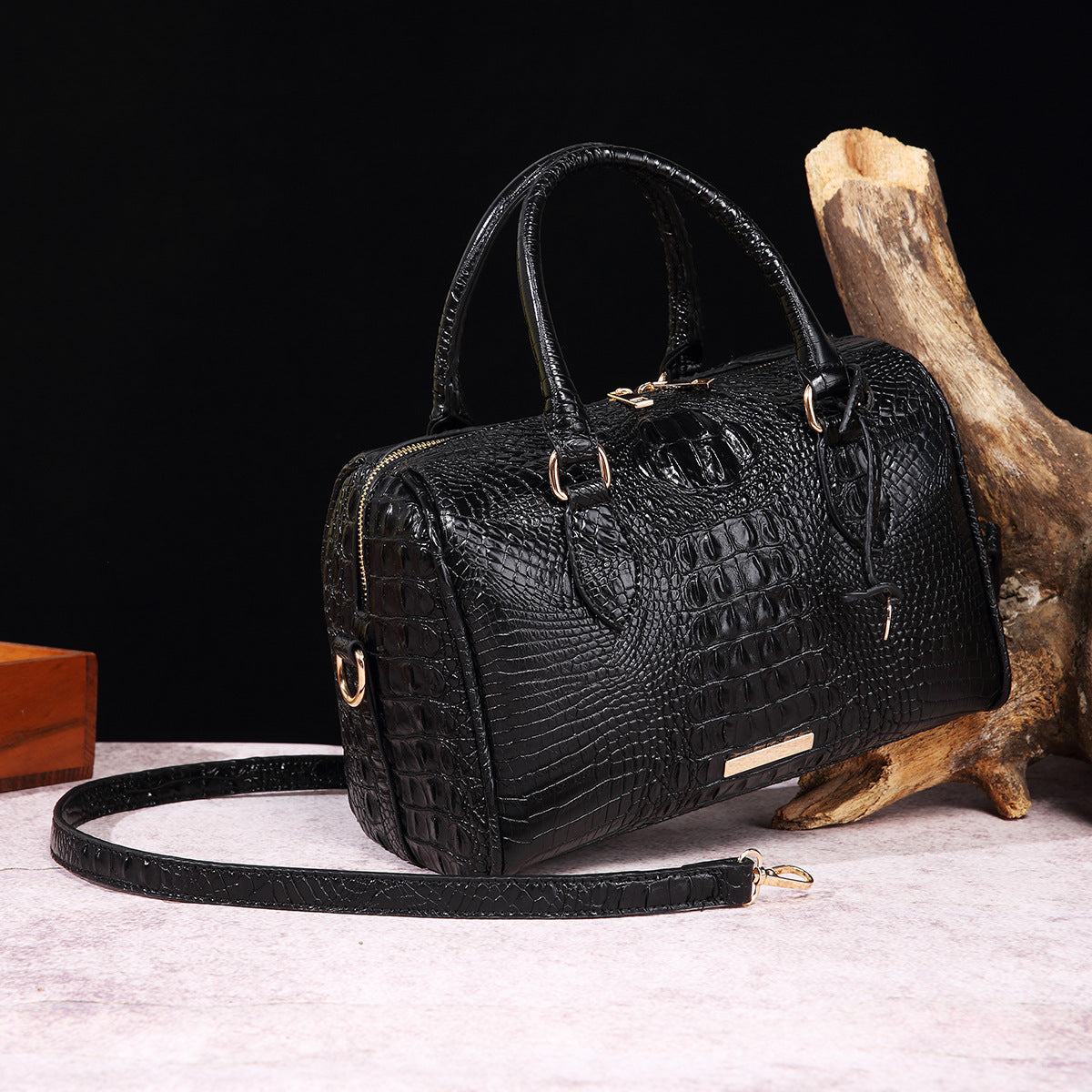 Bootara Women's Vintage Crocodile-Embossed Crossbody Bag – Travel-Ready Underarm Handbag